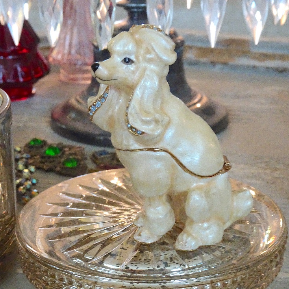 Rucinni Swarovski Crystal French Poodle Cream Enamel Trinket Pill Box Decoration - Picture 8 of 10